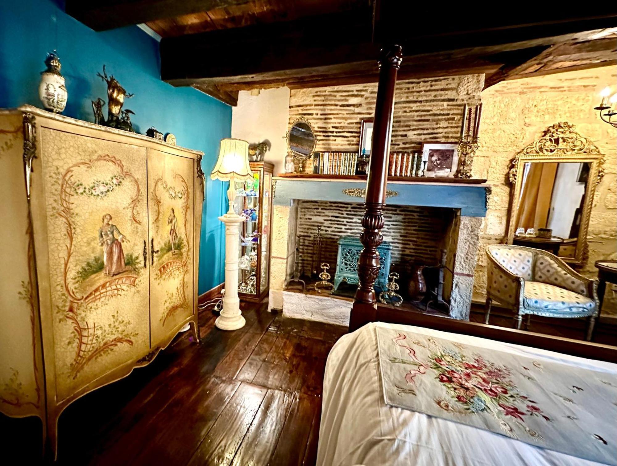Le Colombier De Cyrano Et Roxane Bed & Breakfast Bergerac Exterior photo