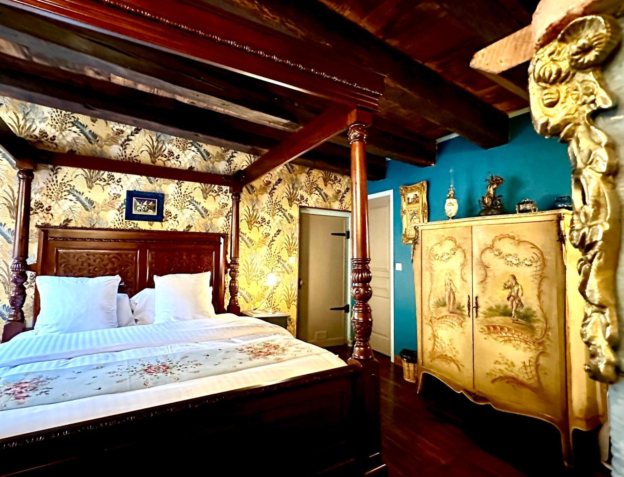 Le Colombier De Cyrano Et Roxane Bed & Breakfast Bergerac Exterior photo