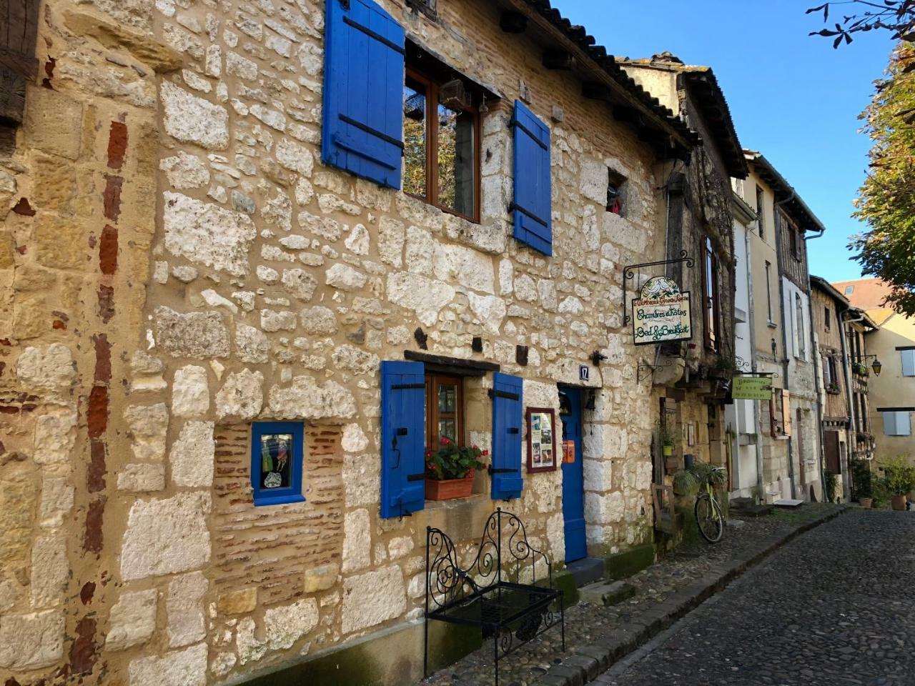 Le Colombier De Cyrano Et Roxane Bed & Breakfast Bergerac Exterior photo